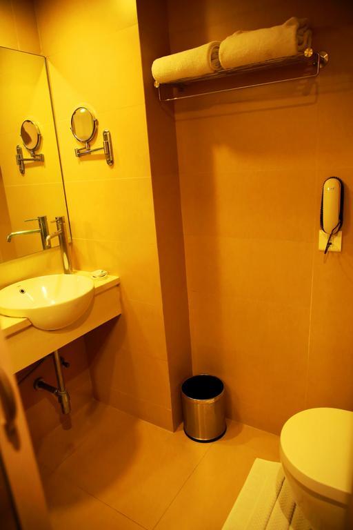 Best Western Jubilee Ridge Hyderabad Exterior foto