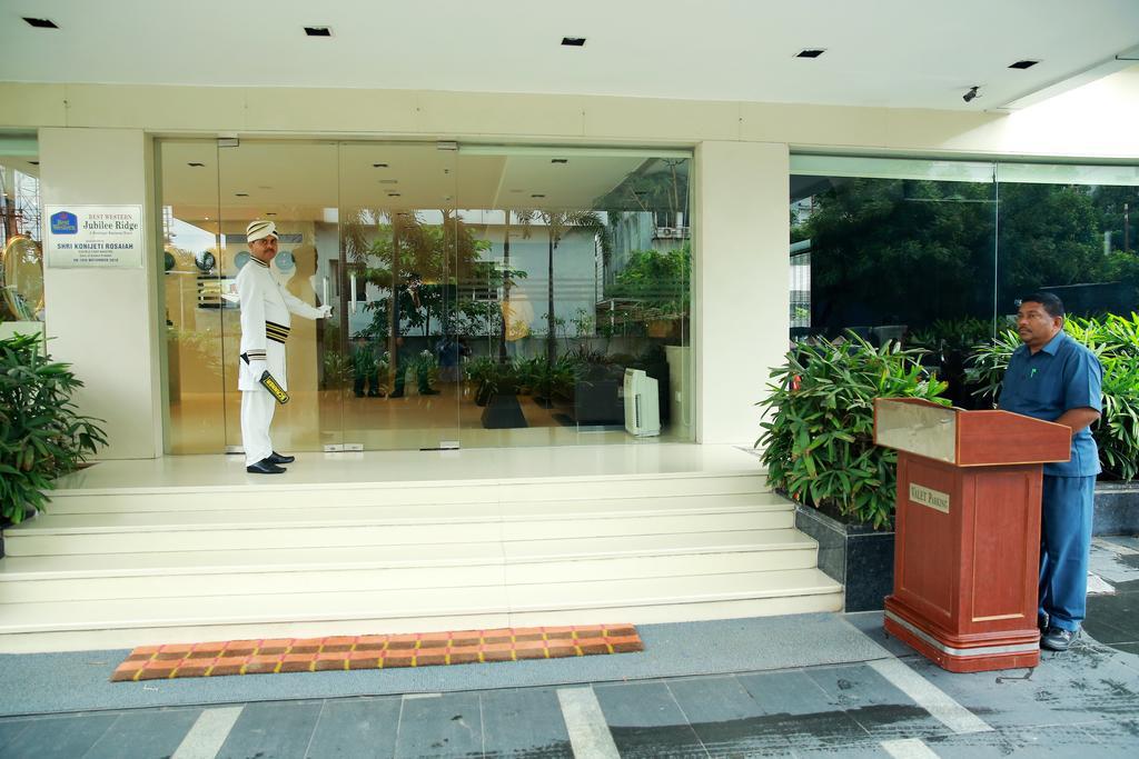 Best Western Jubilee Ridge Hyderabad Exterior foto