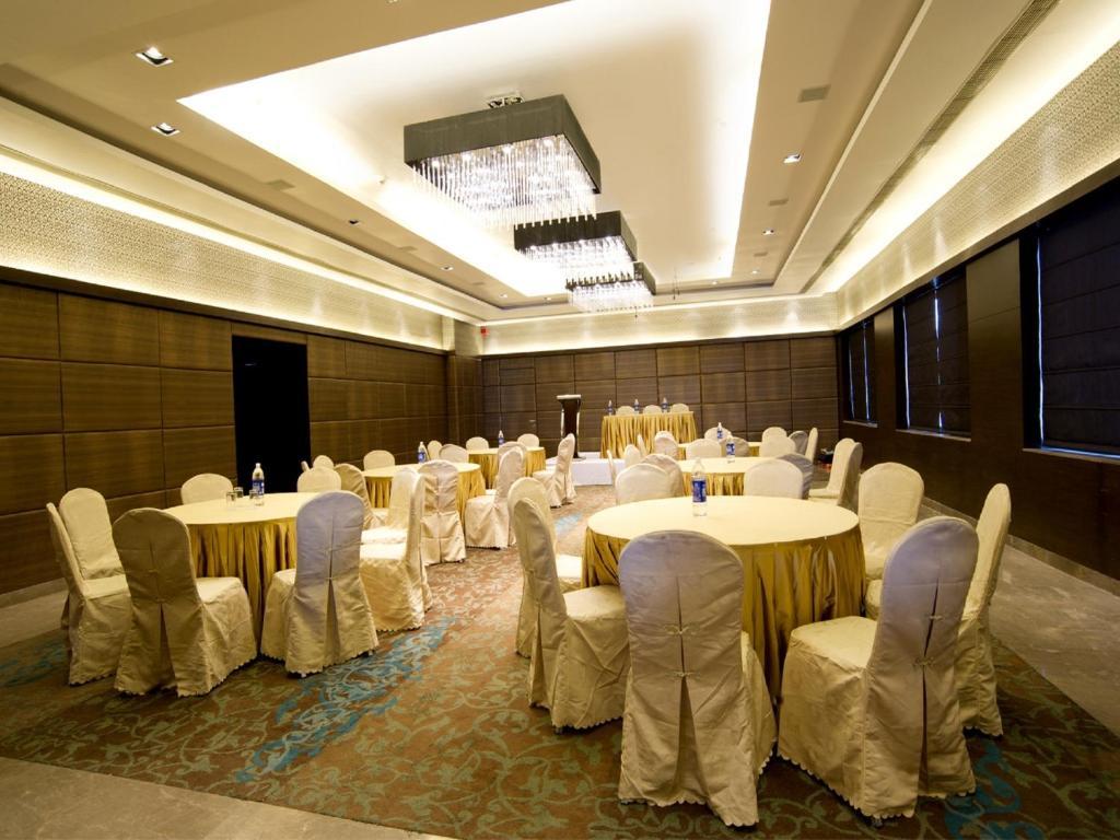 Best Western Jubilee Ridge Hyderabad Exterior foto